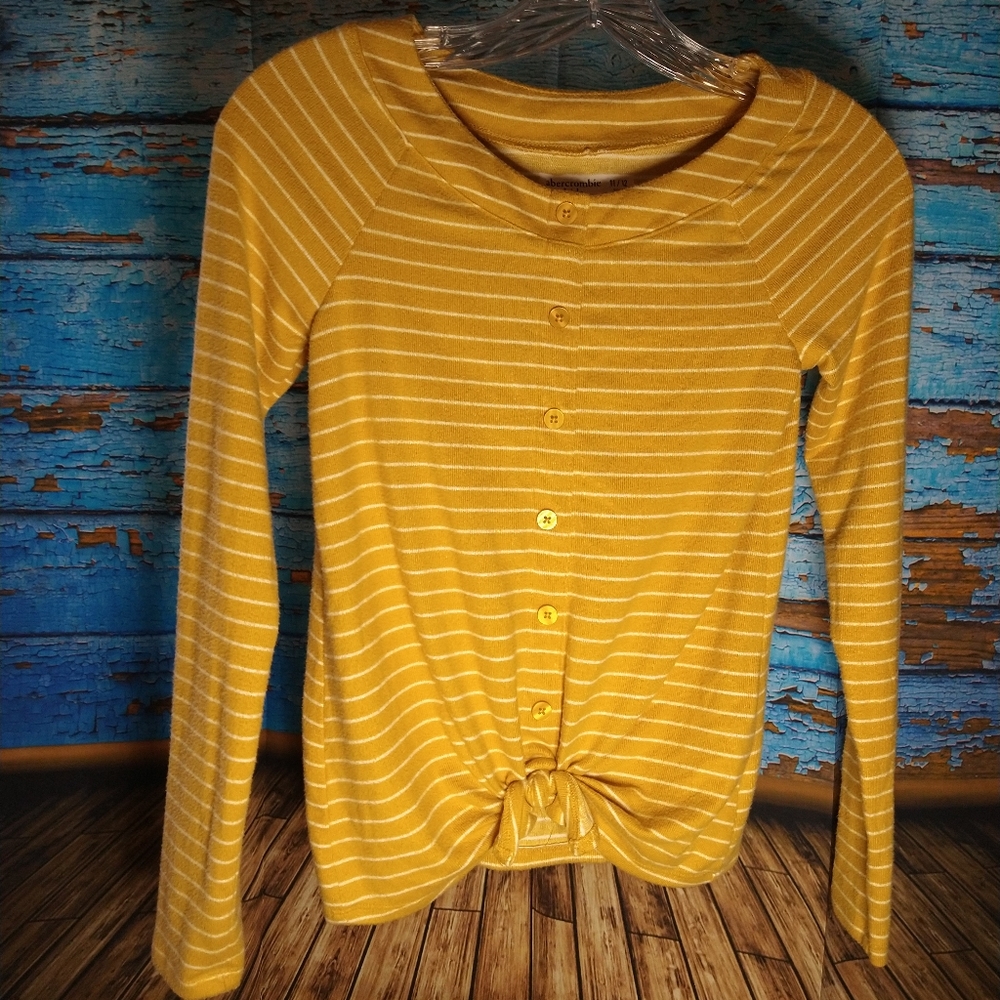 Abercrombie kids Super soft and cozy girls knit top